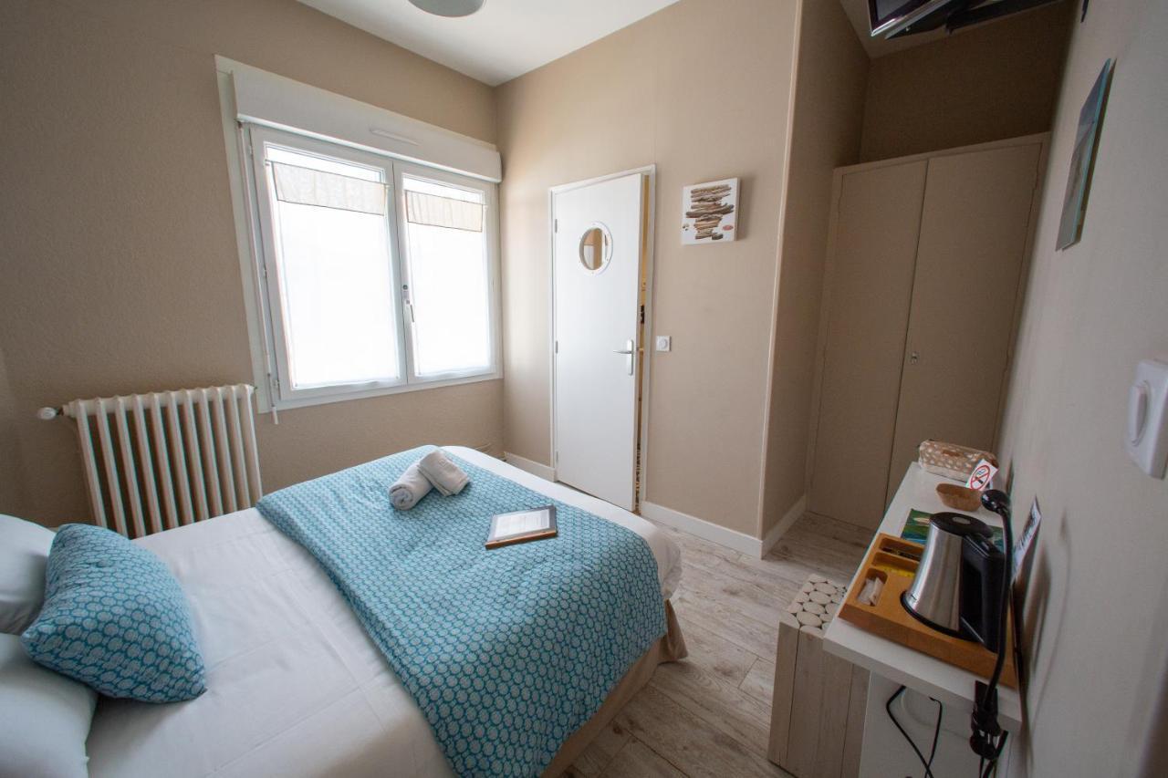 Hotel Le Vert Bois Dolus-d'Oleron Exterior photo